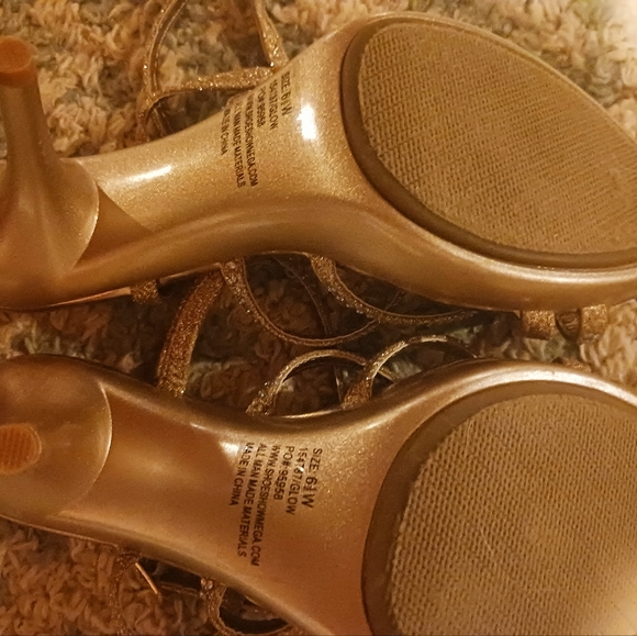 Hot tomato gold sparkly and diamonds strappy heels 6.5 sz - Picture 5 of 5
